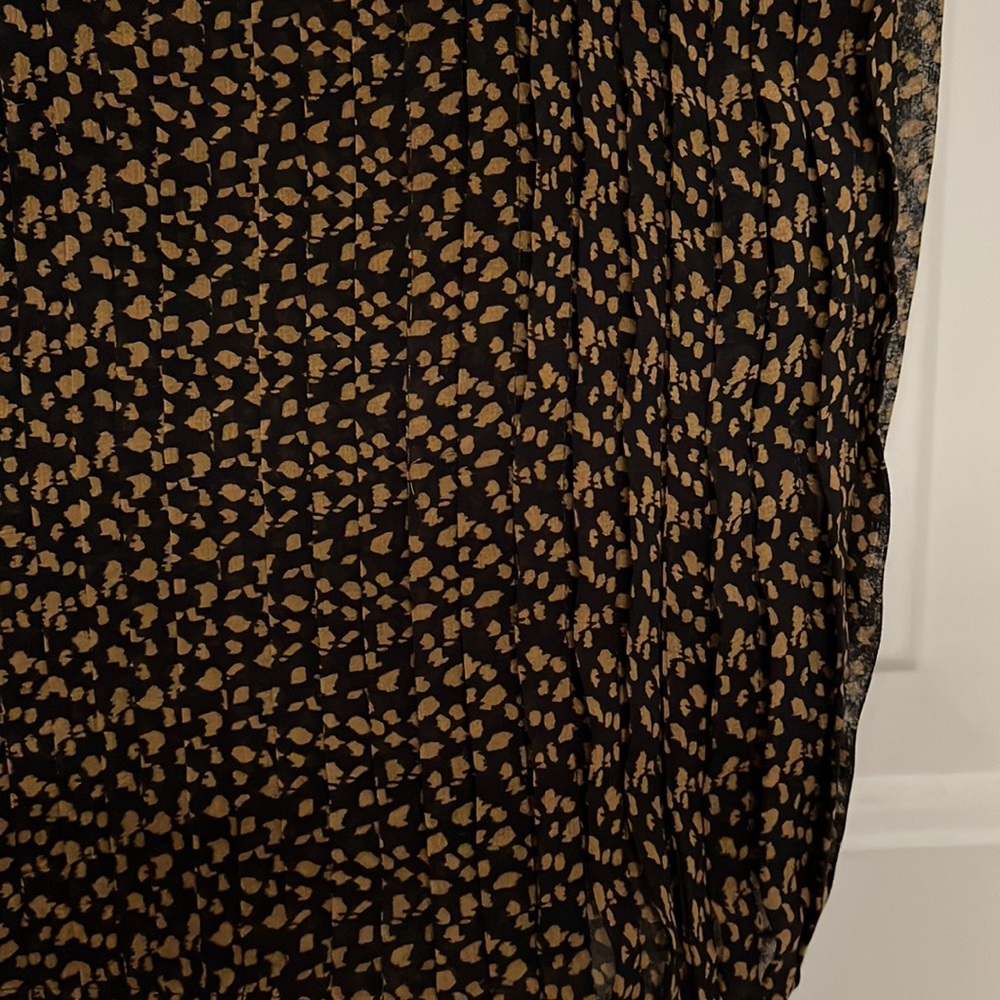 ❤️Talbots Petite Spotted Sleeveless Blouse - Picture 3 of 6